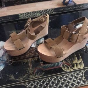 Shoes ecote tan size 6